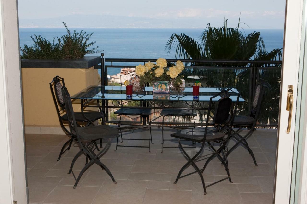 Taormina Seaview Apartment - Taormina Holidays Exterior photo